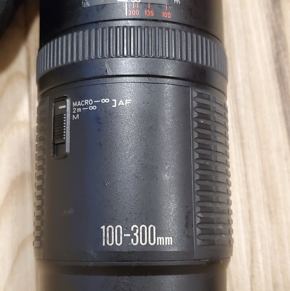 Cannon EOS Rebel XT Camera Bundle - Picture 4 of 6